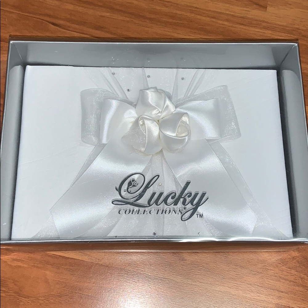 NWT Lucky Collections Wedding Guest Book